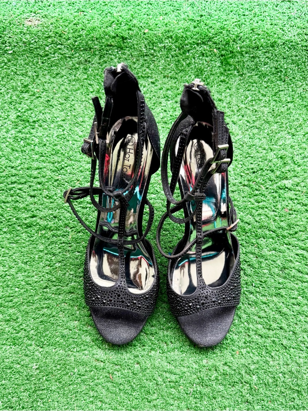 Hot Tomato Black Glitter Rhinestone T-Strap Stiletto Heeled Sandals Women's US10